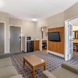 Quality Suites